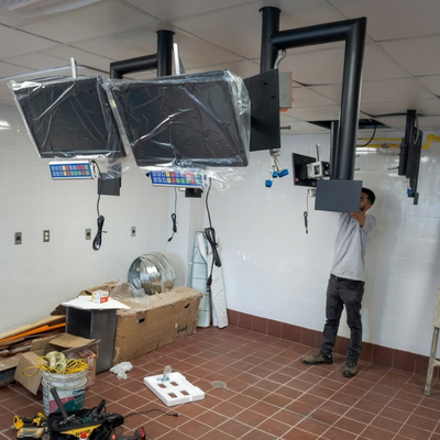 Instalación de pantallas del proyecto